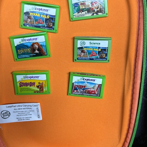 LeapPad Ultra carrying case (device not included) and 6 games. - Picture 2 of 3